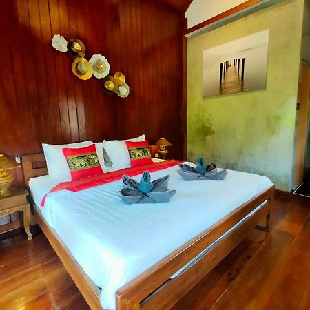 Hotel Little Rock Kohjum à Koh Jum Extérieur photo