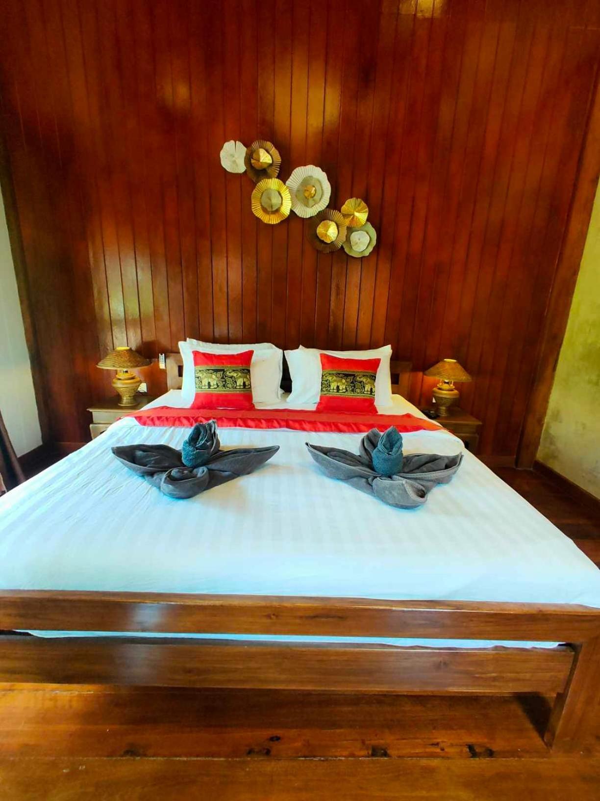 Hotel Little Rock Kohjum à Koh Jum Extérieur photo